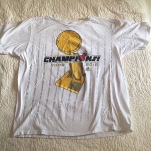 Mens XL Adidas Miami Heat T-Shirt